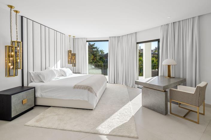 Image No.20-6 Bed Villa for sale