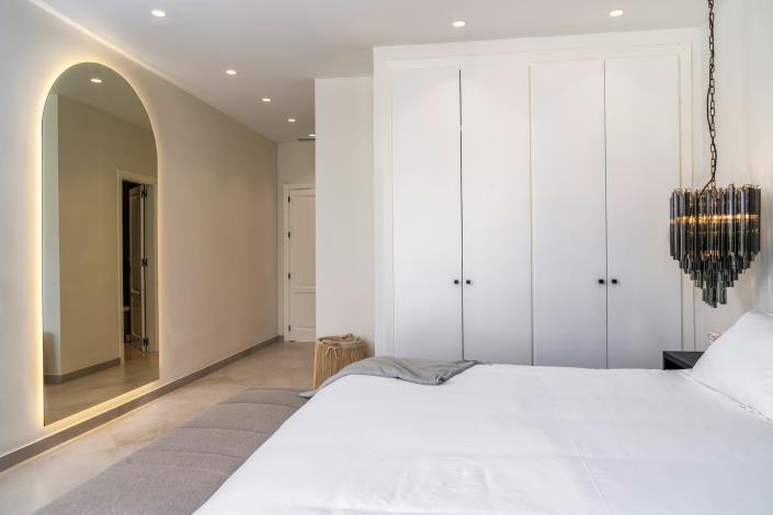 Image No.57-6 Bed Villa for sale