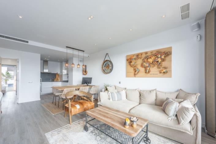 Image No.8-3 Bed Apartment for sale