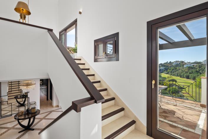 Image No.13-7 Bed Villa for sale