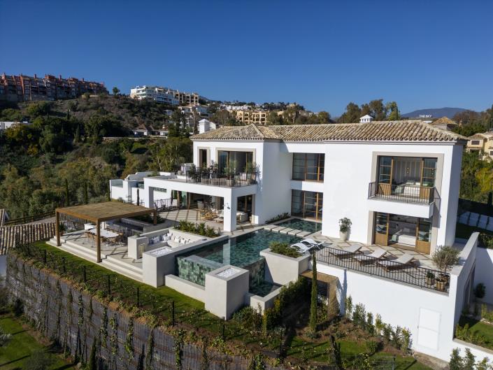 Image No.2-5 Bed Villa for sale