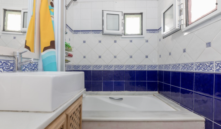 Image No.11-2 Bed Semi-Detached for sale