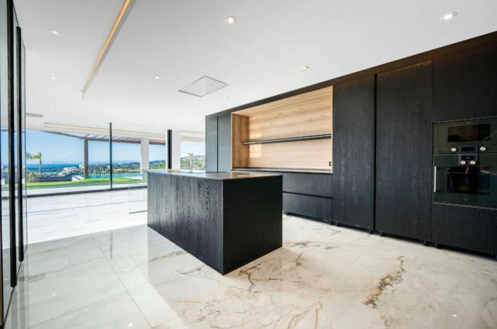 Image No.8-5 Bed Villa for sale