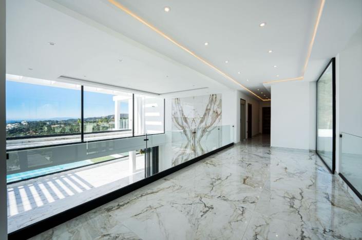 Image No.11-5 Bed Villa for sale