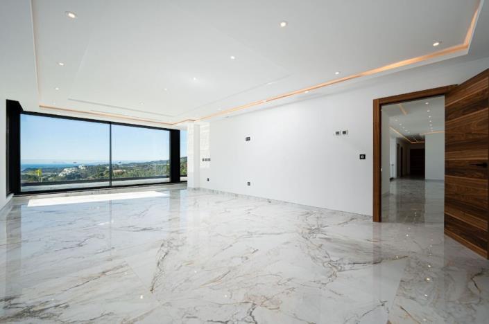 Image No.12-5 Bed Villa for sale