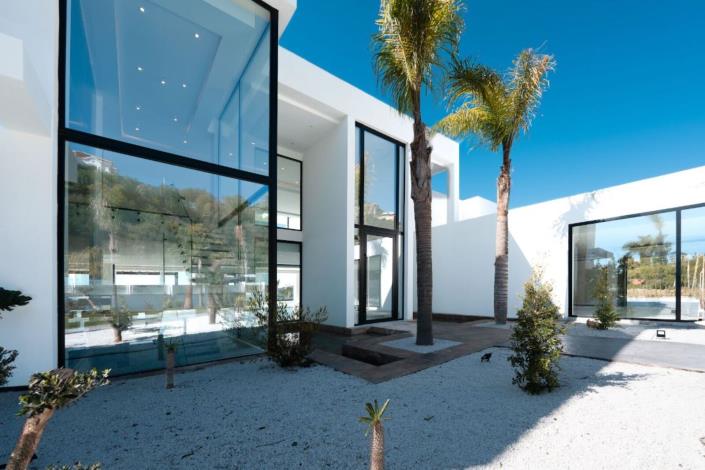 Image No.29-5 Bed Villa for sale