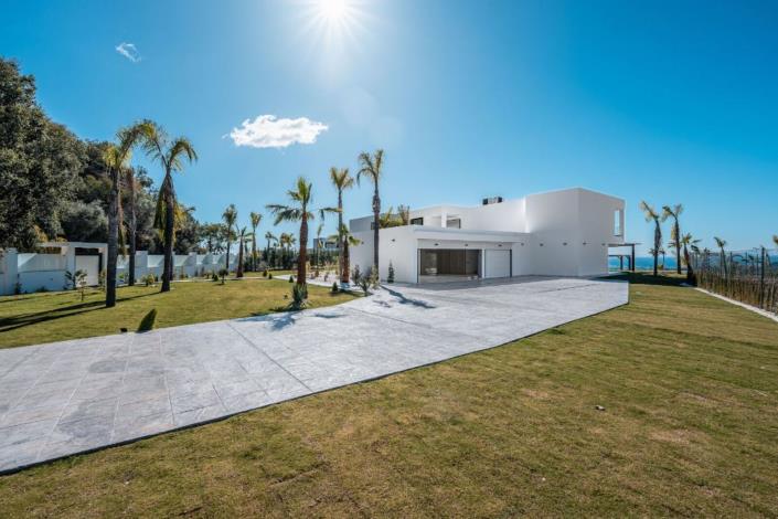 Image No.28-5 Bed Villa for sale