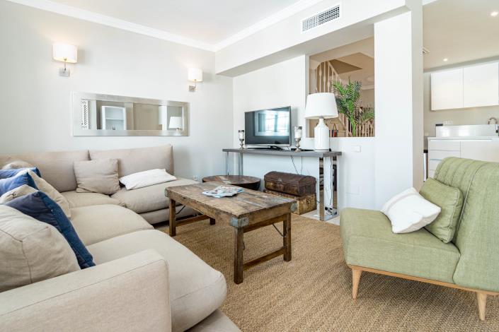 Image No.2-4 Bed Townhouse for sale