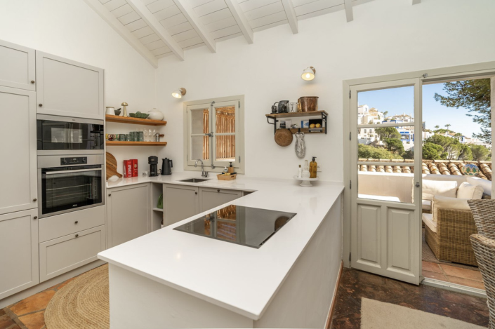 Image No.8-2 Bed Semi-Detached for sale