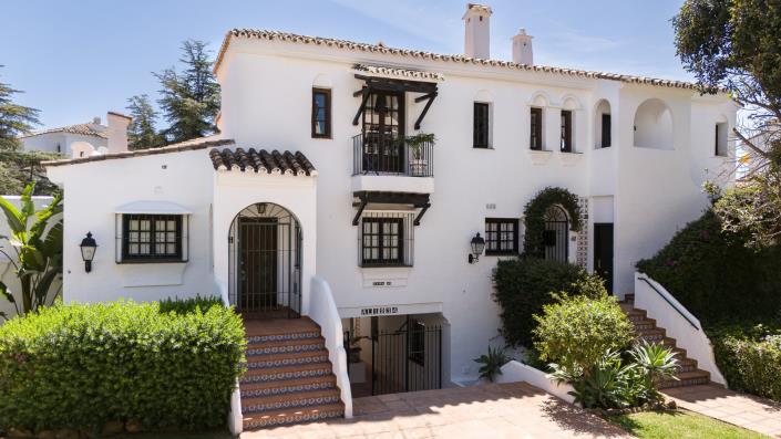 Image No.17-4 Bed Apartment for sale