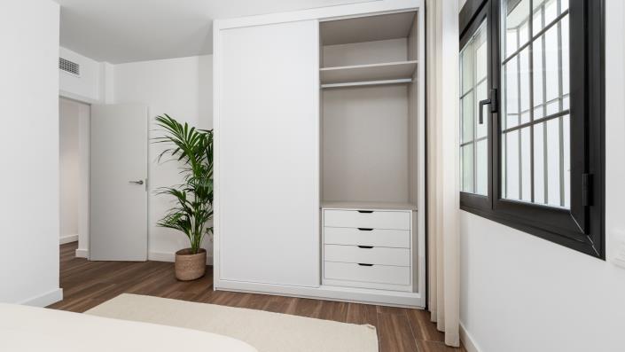 Image No.29-4 Bed Apartment for sale