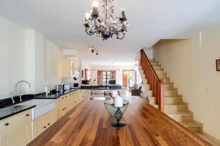 Image No.8-3 Bed Townhouse for sale