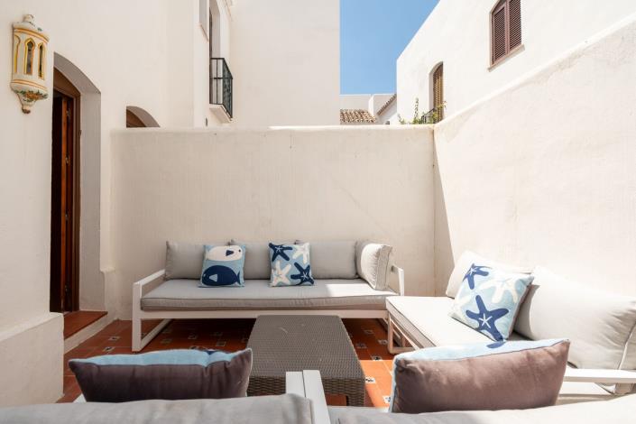 Image No.15-3 Bed Townhouse for sale