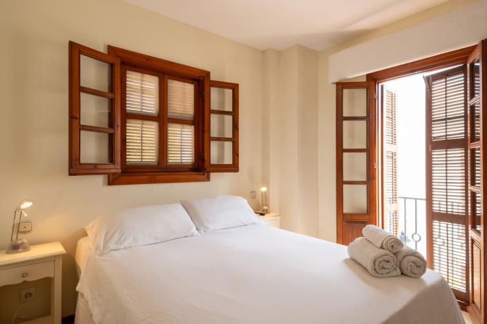 Image No.19-3 Bed Townhouse for sale