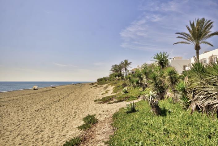 Image No.32-3 Bed Townhouse for sale