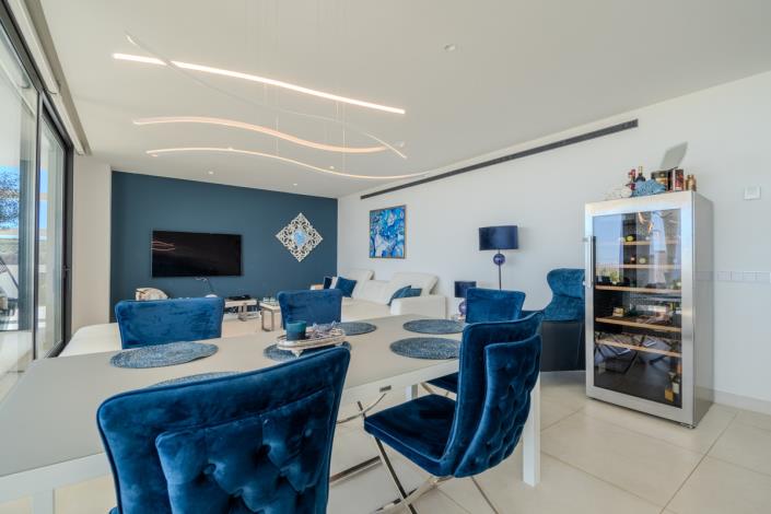 Image No.18-3 Bed Apartment for sale