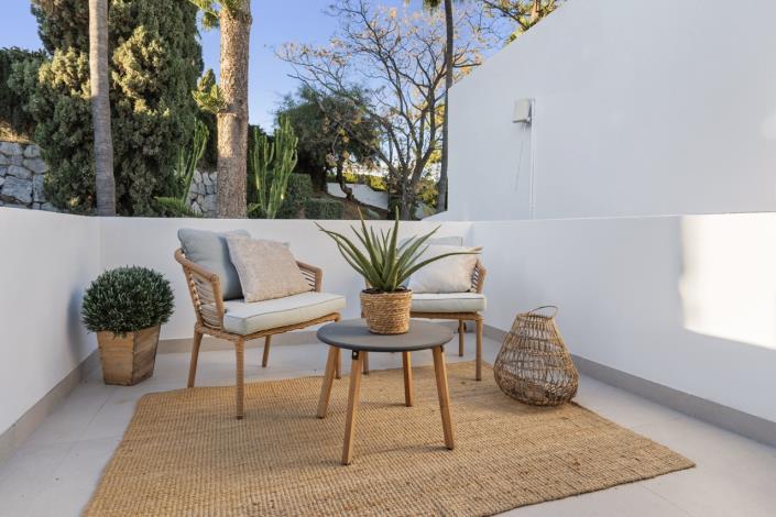 Image No.2-4 Bed Townhouse for sale