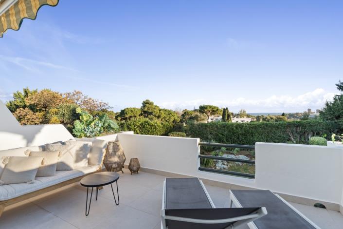 Image No.1-4 Bed Townhouse for sale