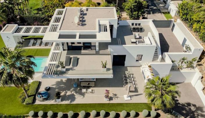 Image No.2-4 Bed Villa for sale