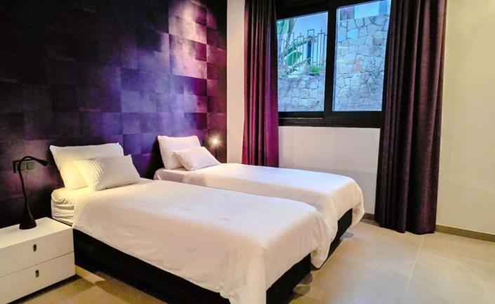 Image No.18-4 Bed Villa for sale