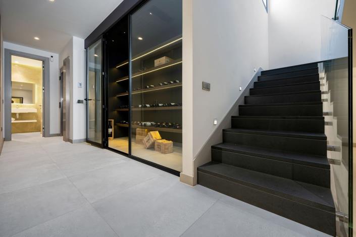 Image No.44-5 Bed Villa for sale