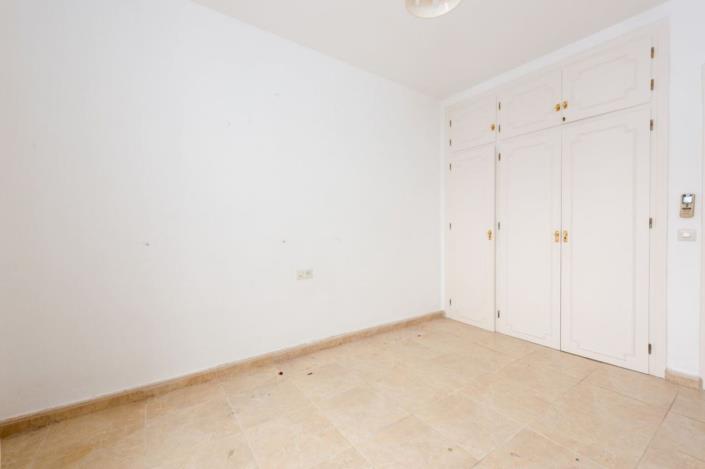 Image No.26-3 Bed Villa / Detached for sale