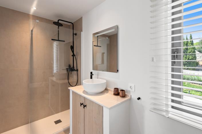 Image No.16-5 Bed Villa for sale