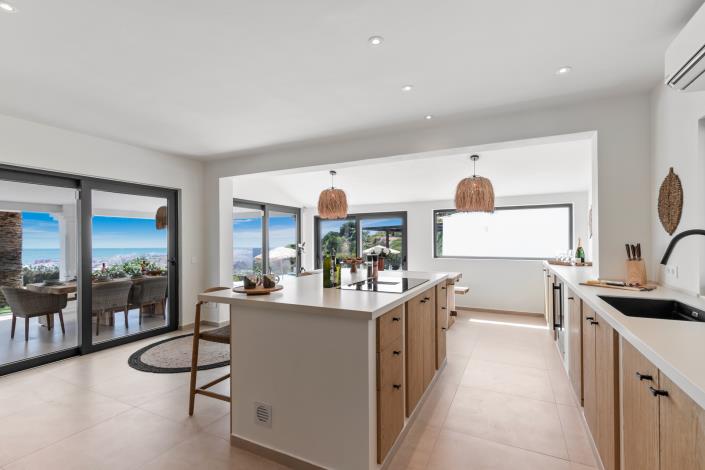 Image No.20-5 Bed Villa for sale