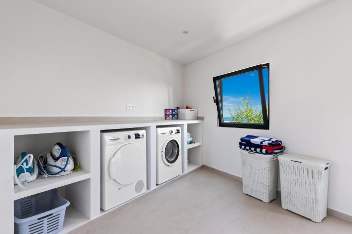 Image No.37-5 Bed Villa for sale