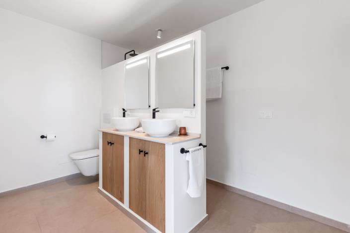 Image No.39-5 Bed Villa for sale