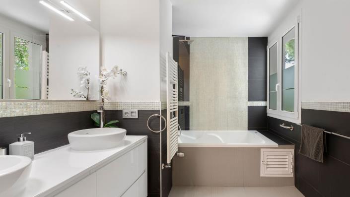 Image No.6-7 Bed Villa for sale