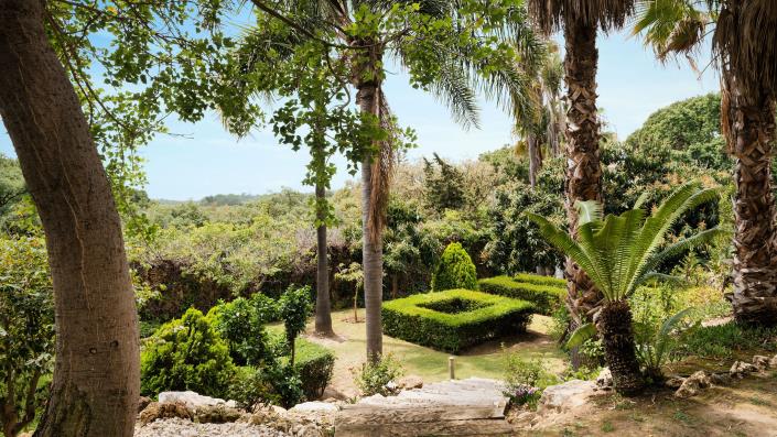 Image No.10-7 Bed Villa for sale