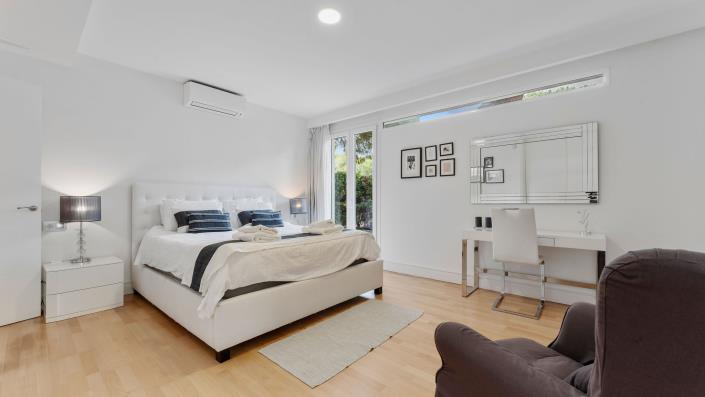 Image No.18-7 Bed Villa for sale