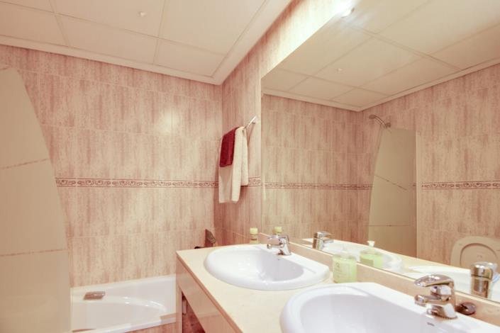 Image No.18-2 Bed Apartment for sale