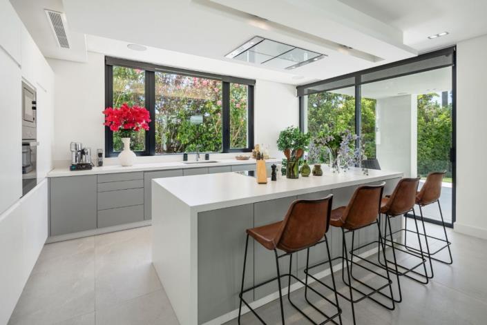 Image No.12-4 Bed Villa for sale