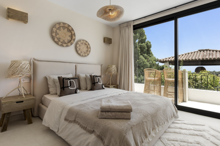 Image No.17-6 Bed Villa / Detached for sale