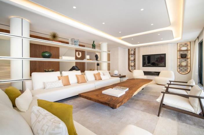 Image No.9-5 Bed Villa for sale