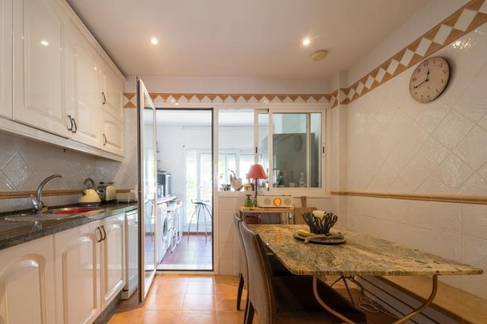 Image No.32-3 Bed Townhouse for sale