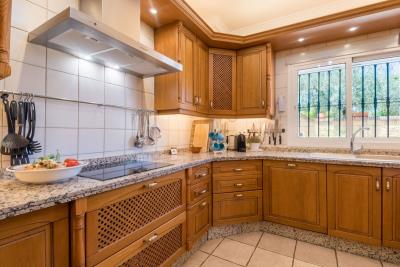 10-bb915d1cb19341576dcdc994b81ab9c5