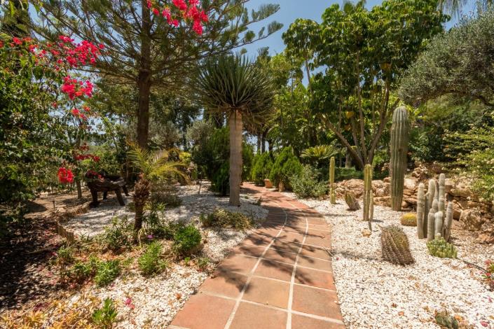 Image No.50-5 Bed Villa for sale