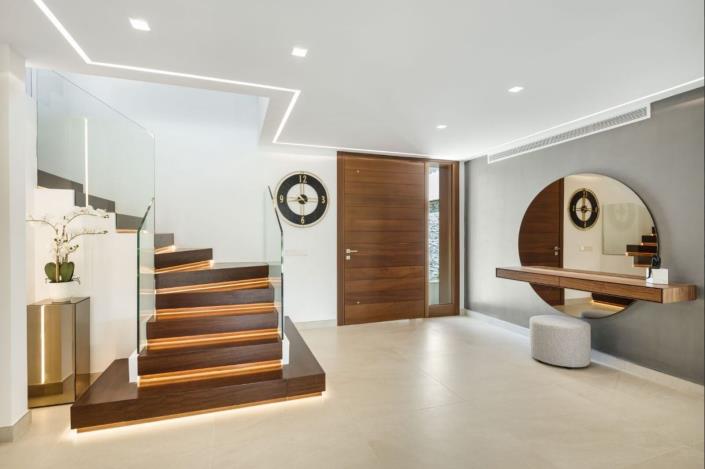 Image No.9-5 Bed Villa for sale