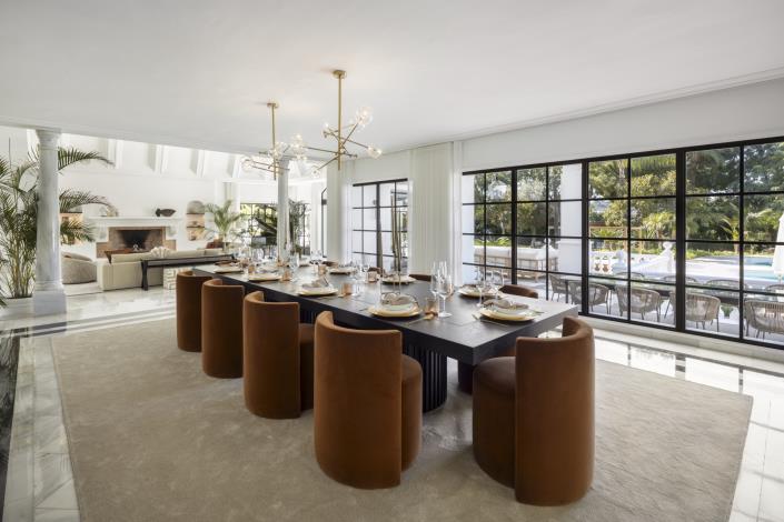 Image No.10-12 Bed Villa for sale