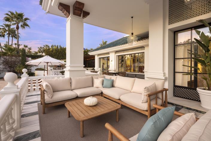 Image No.19-12 Bed Villa for sale