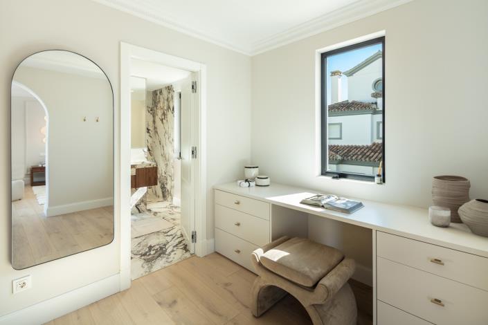 Image No.51-5 Bed Villa for sale