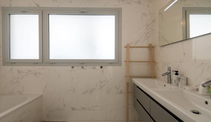 Image No.10-3 Bed Apartment for sale