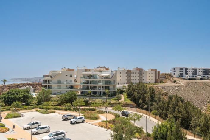 Image No.23-3 Bed Apartment for sale