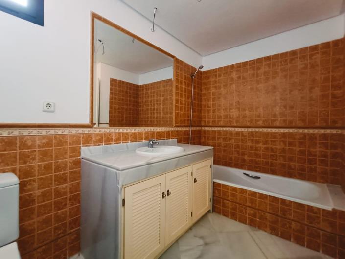 Image No.22-2 Bed Apartment for sale