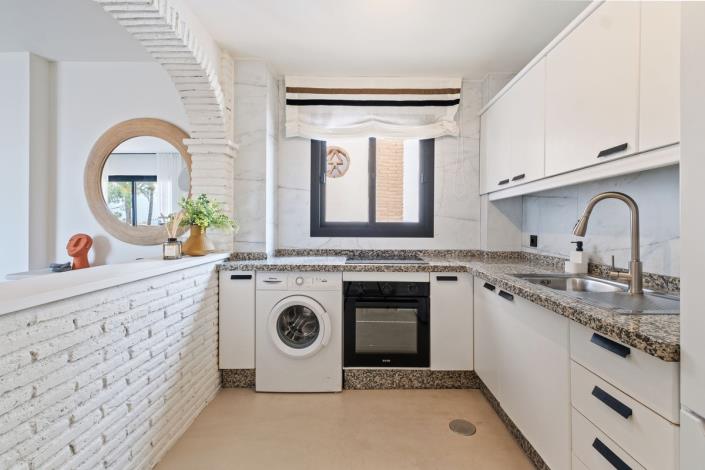 Image No.17-2 Bed Apartment for sale