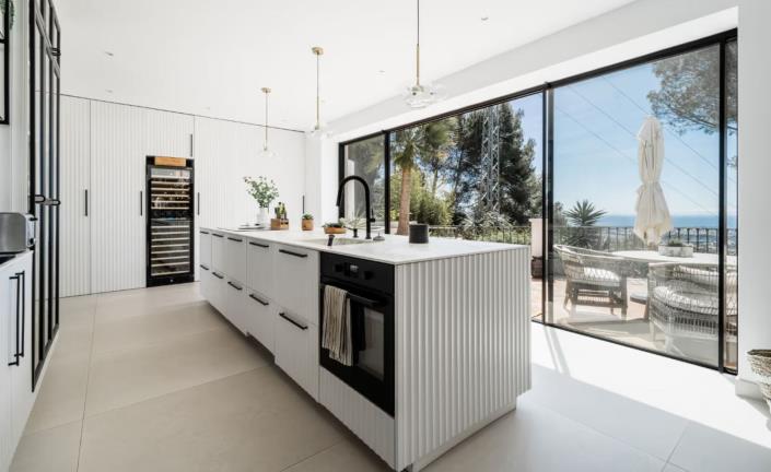 Image No.4-4 Bed Villa for sale