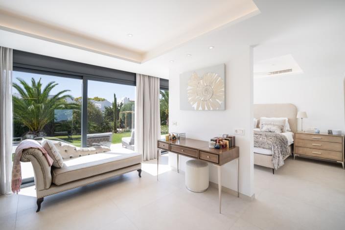 Image No.9-2 Bed Villa for sale